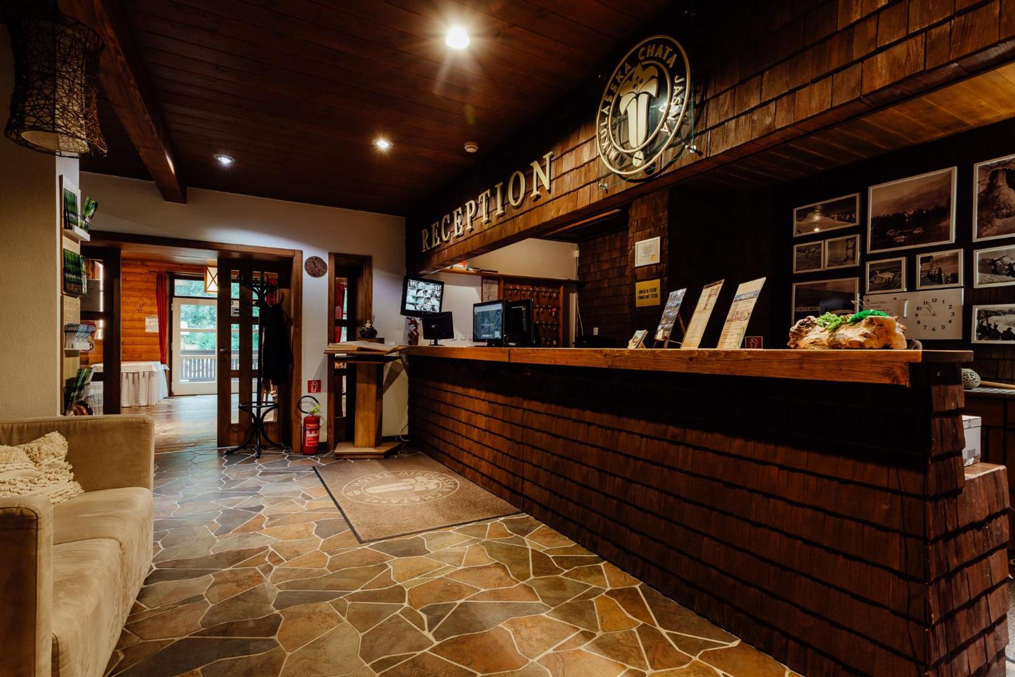 Hotel Mikulasska Chata Демяновская долина Экстерьер фото