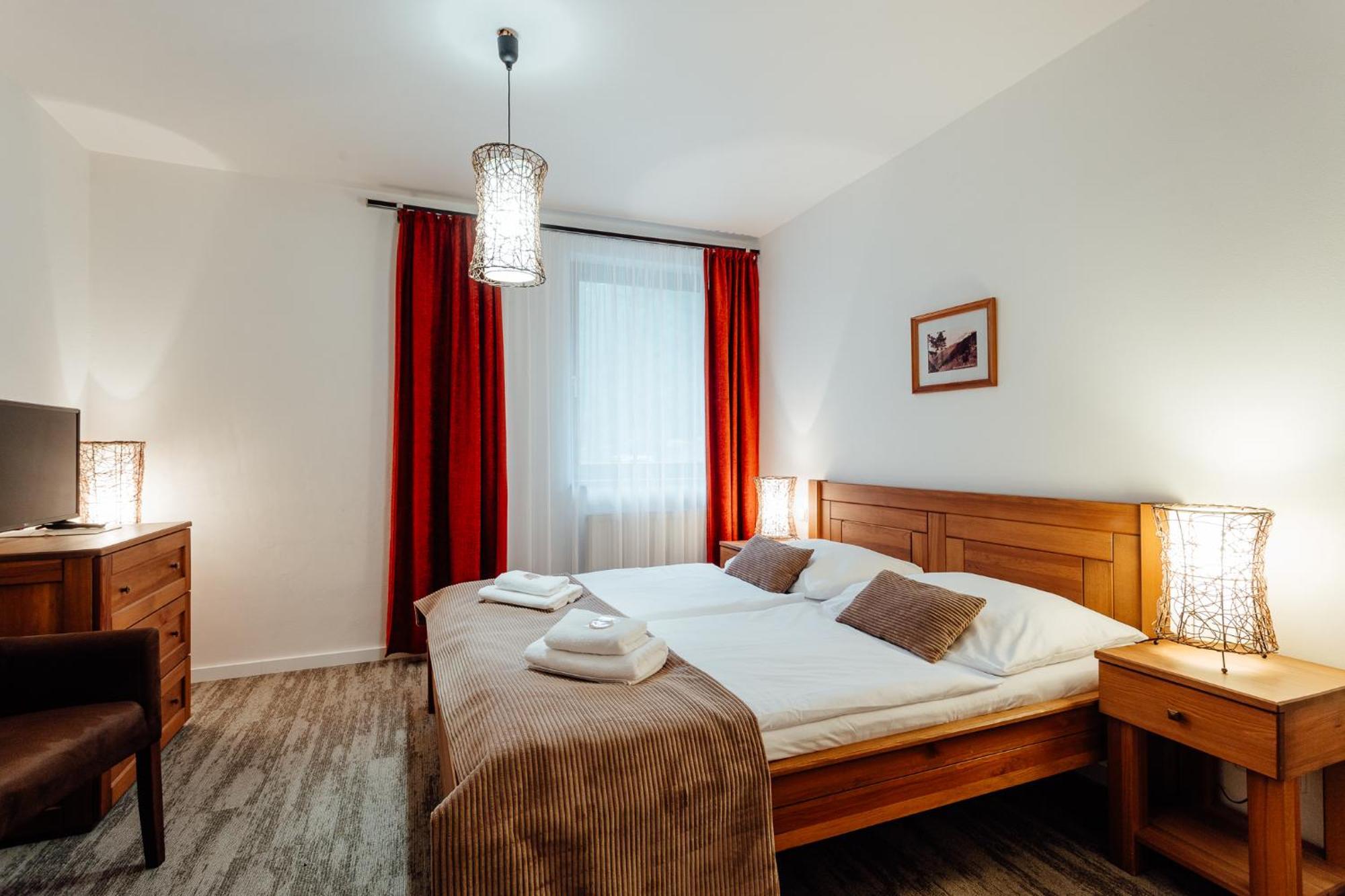 Hotel Mikulasska Chata Демяновская долина Экстерьер фото